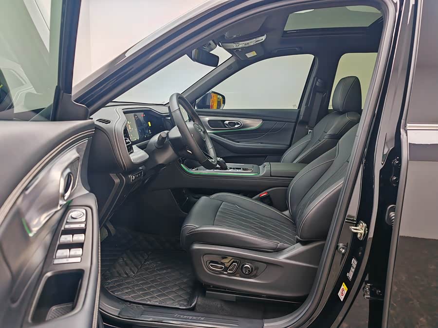 GAC Trumpchi GS8 2025 car image #15