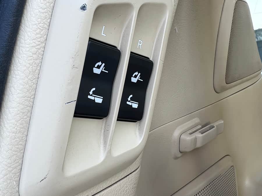 Toyota Land Cruiser Prado 2015 #15 Toyota Land Cruiser Prado 2015 car image #15