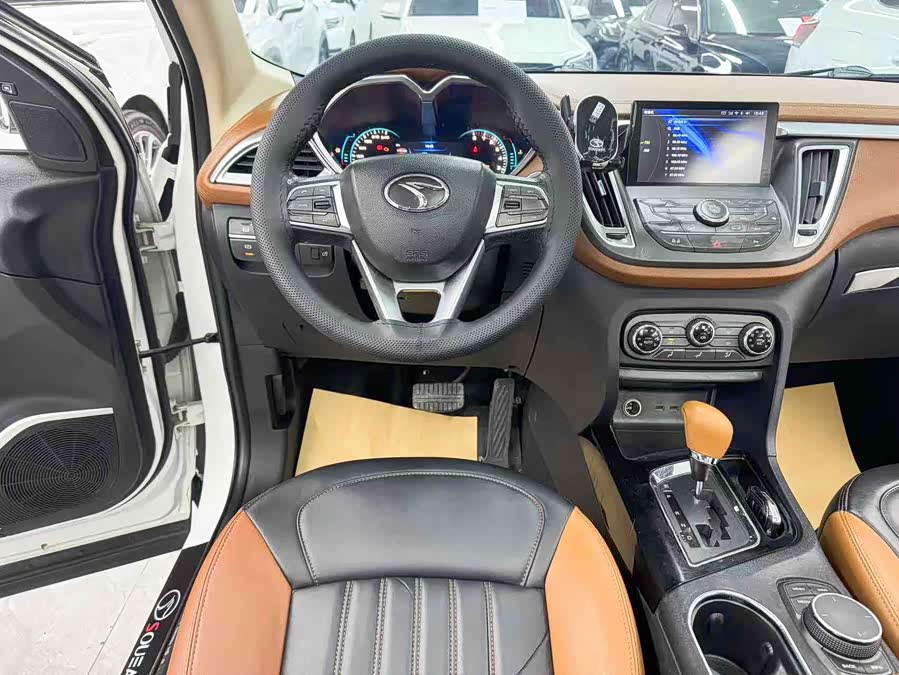 Soueast DX7 2016 #15 Soueast DX7 2016 car image #15