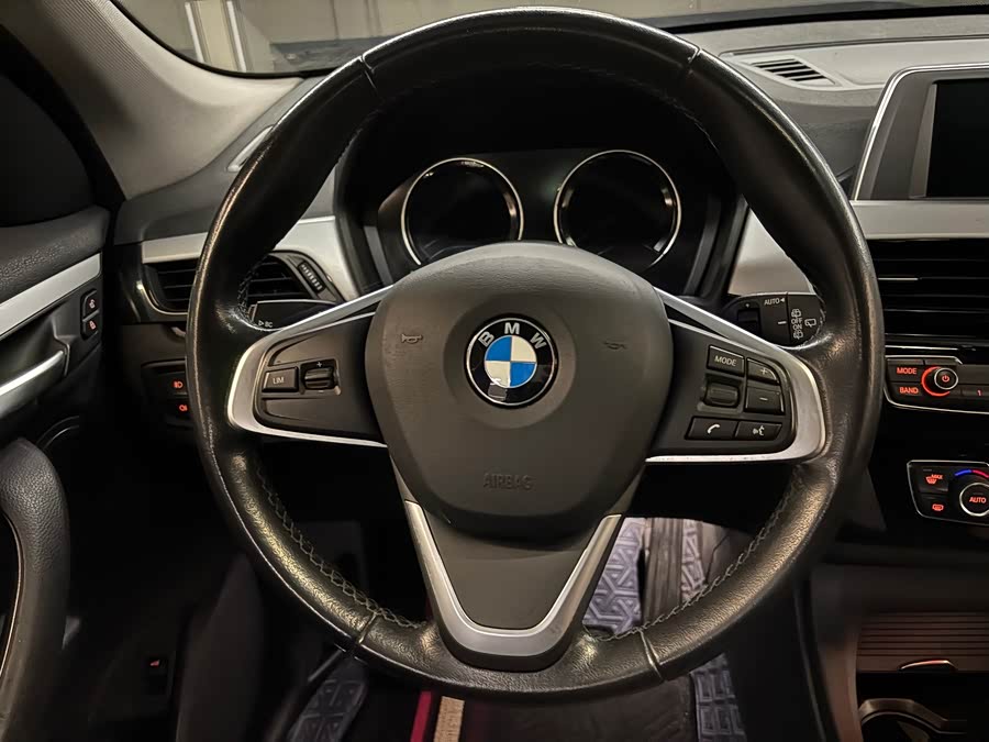 BMW X1 2019 car image #15