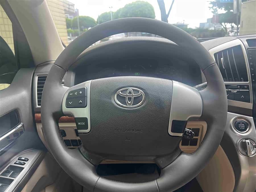 Toyota Land Cruiser 2014 immagine di auto #15