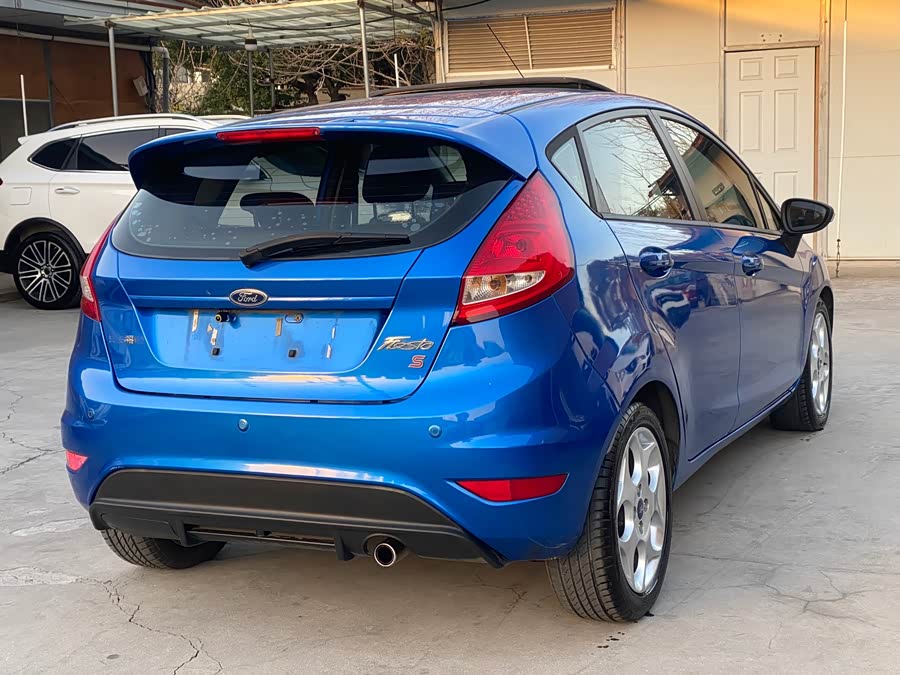 Ford Fiesta 2012 immagine di auto #15