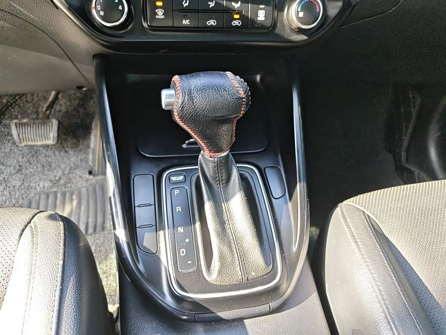 起亚 佳乐 2015 汽车图片 #15