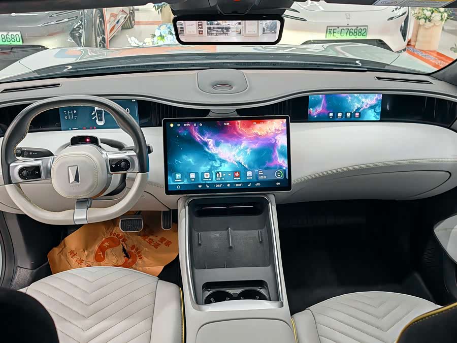 Avatr 11 2023 car image #15