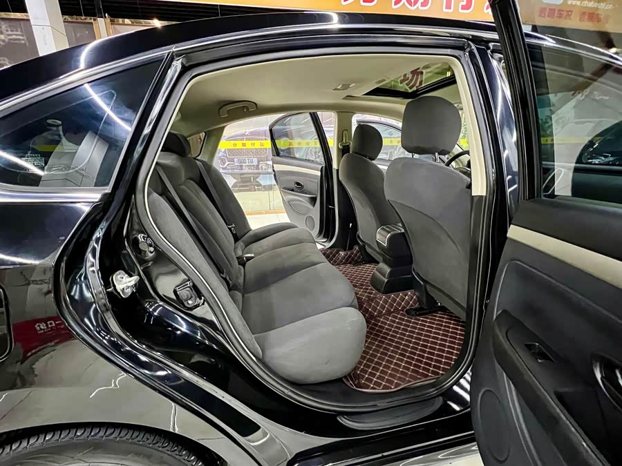 Nissan Sylphy 2019 #15 Nissan Sylphy 2019 car image #15