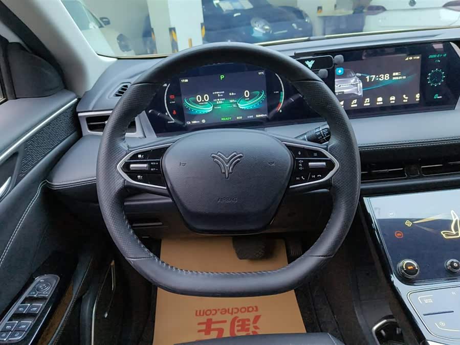 哪吒汽车 哪吒U 2022 #15 哪吒汽车 哪吒U 2022 汽车图片 #15