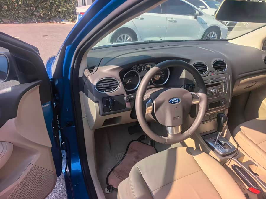 Ford Focus 2013 image de voiture #15