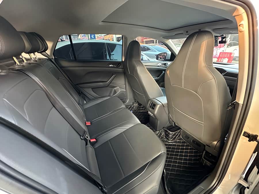 Volkswagen T-Cross 2020 car image #15