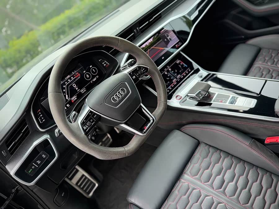 Audi RS 6 2023 car image #15