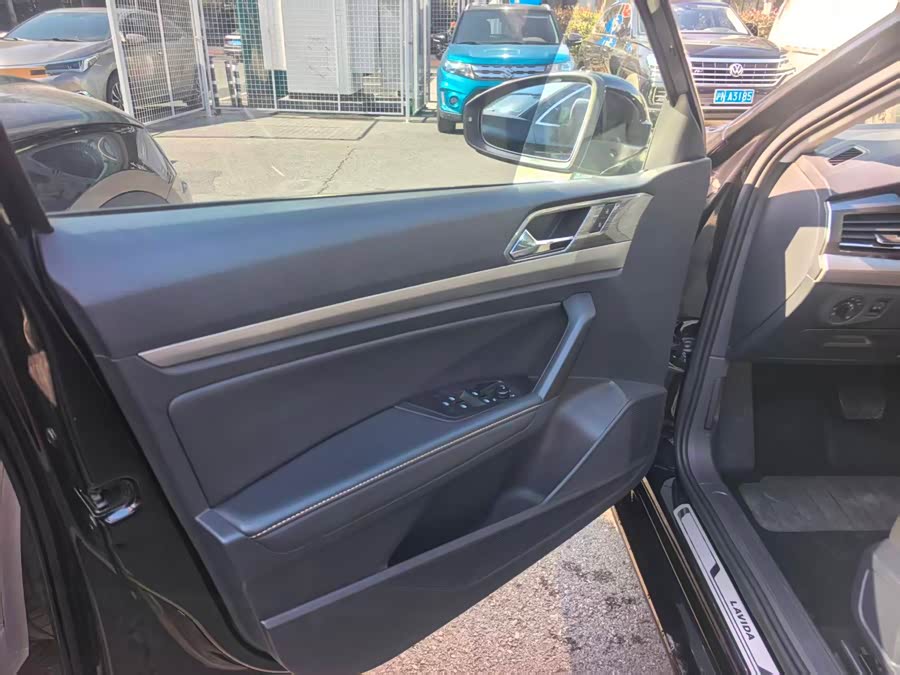 Volkswagen Lavida 2019 #15 Volkswagen Lavida 2019 car image #15