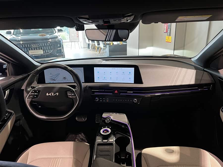 Kia EV6 2023 изображение автомобиля #15