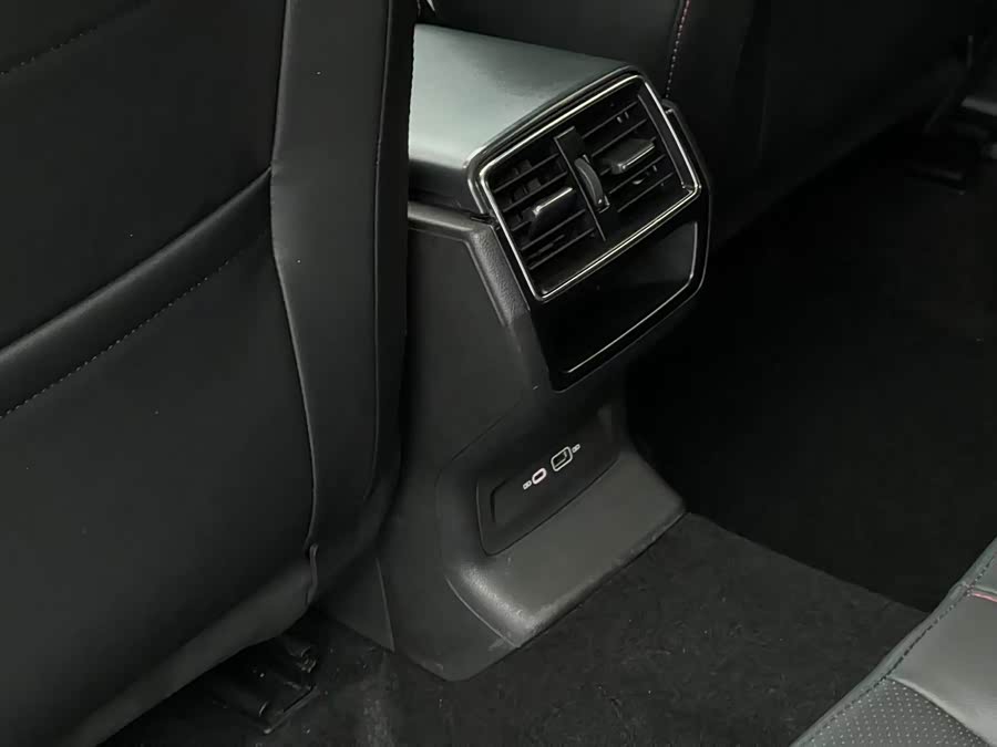Skoda Karoq 2023 #15 Skoda Karoq 2023 car image #15