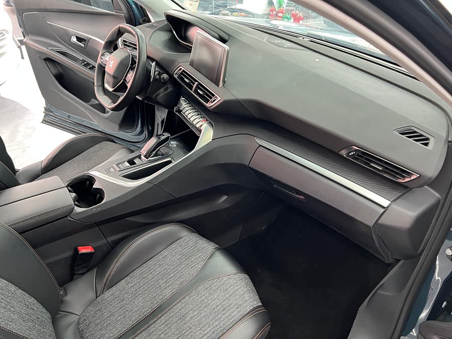 Peugeot 5008 2018 #15 Peugeot 5008 2018 car image #15