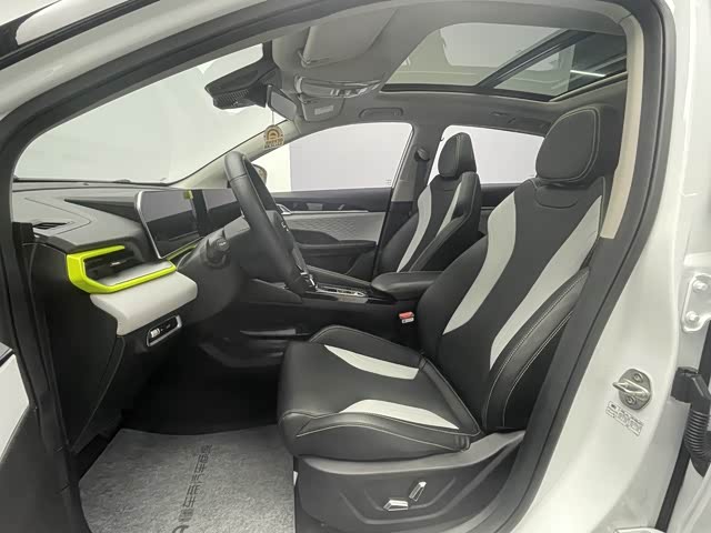 GEELY Coolray 2022 #15 GEELY Coolray 2022 car image #15