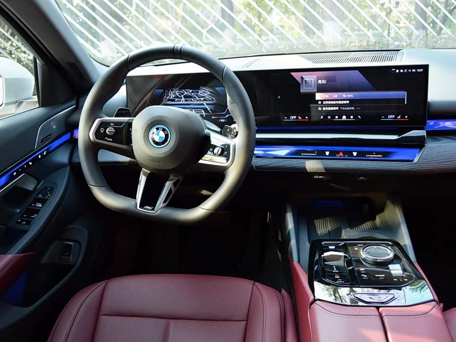 BMW i5 2025 car image #15