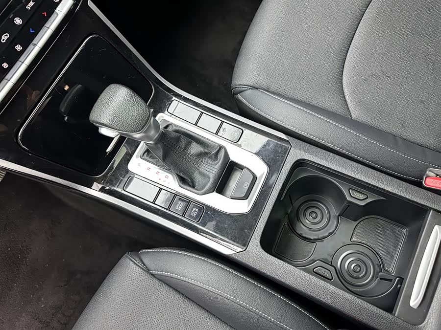 Kia K3 2019 car image #15