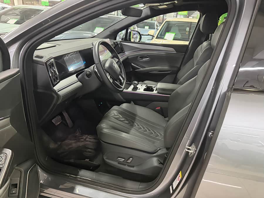 BYD SongL DM-i 2025 car image #15