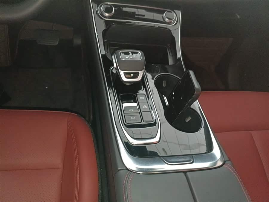 Forthing T5 EVO 2023 #15 Forthing T5 EVO 2023 car image #15