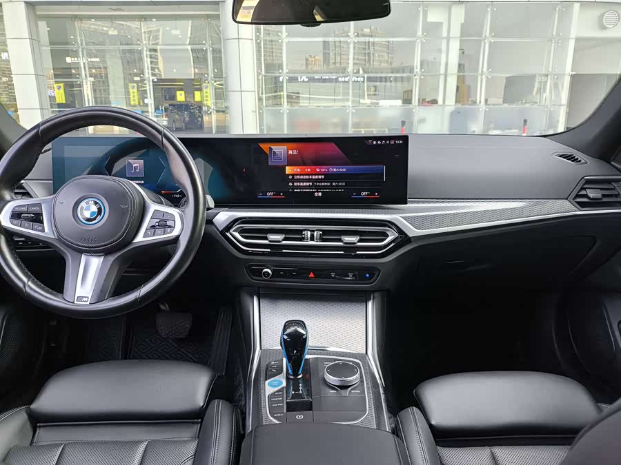 BMW i4 2022 car image #15