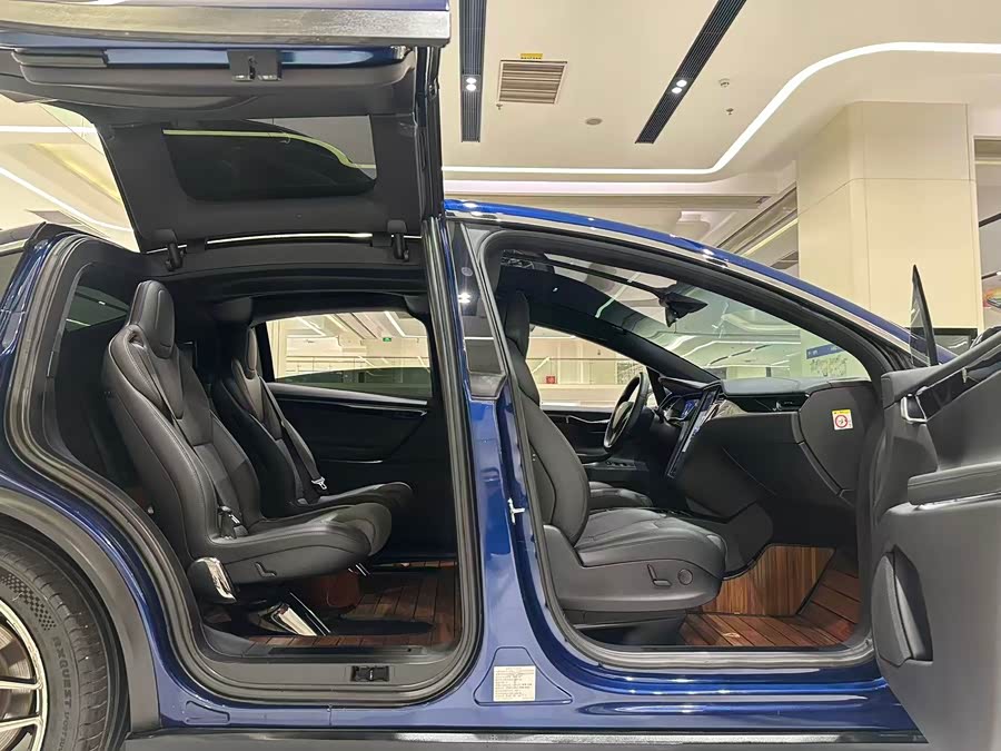 Tesla Model X 2018 #15 Tesla Model X 2018 car image #15