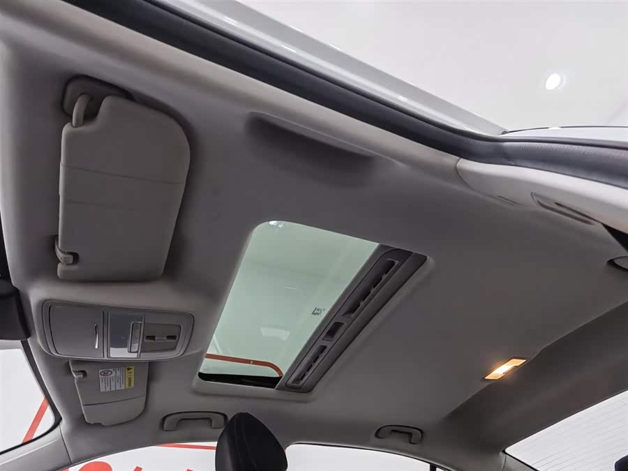 Roewe i5 2020 car image #15
