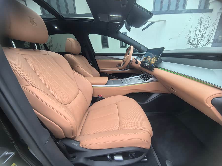 BYD HanL 2025 #15 BYD HanL 2025 car image #15