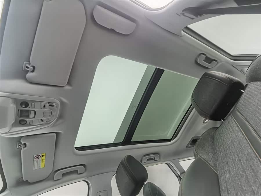 Peugeot 5008 2018 car image #15