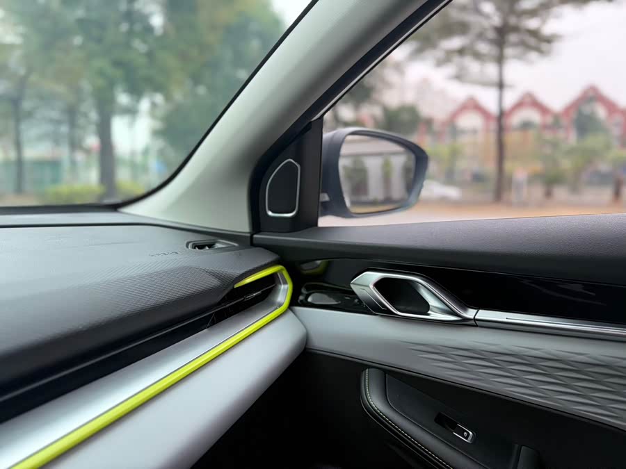 GEELY Coolray 2022 car image #15