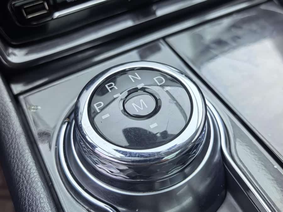 Ford Taurus 2019 car image #15