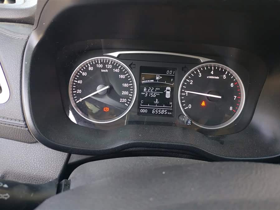 SWM X7 2018 imagen de coche #15