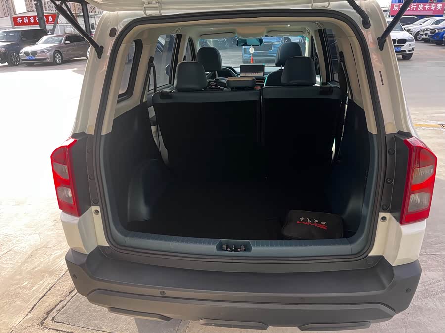 SWM斯威汽车 SWM斯威大虎EDi 2023 汽车图片 #15