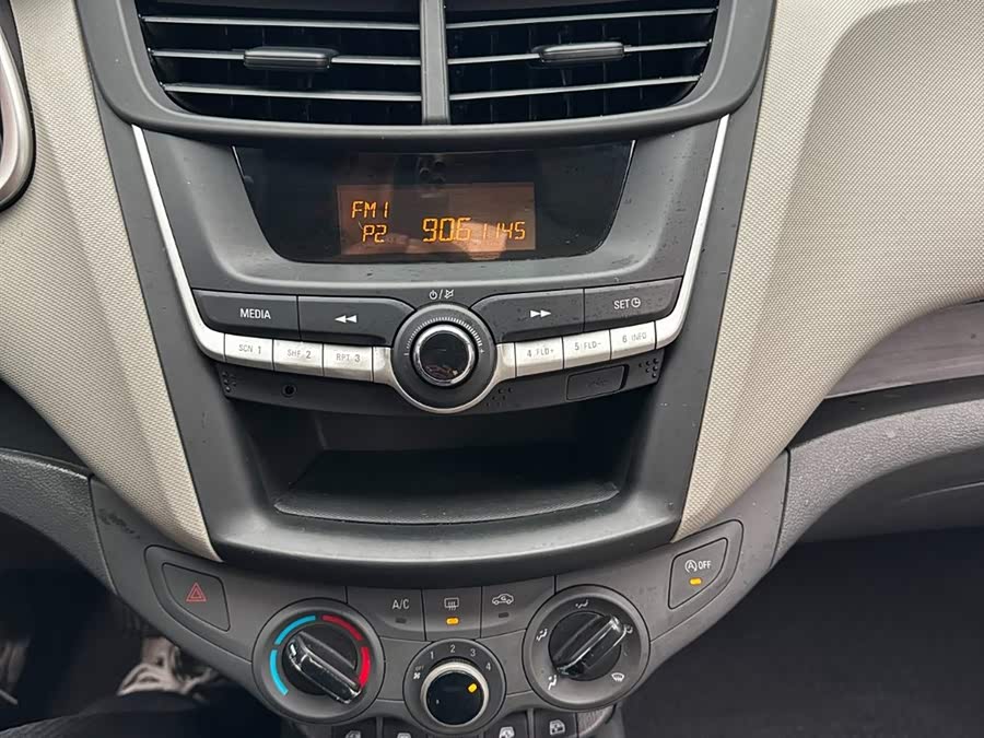 Chevrolet Sail 2015 car image #15