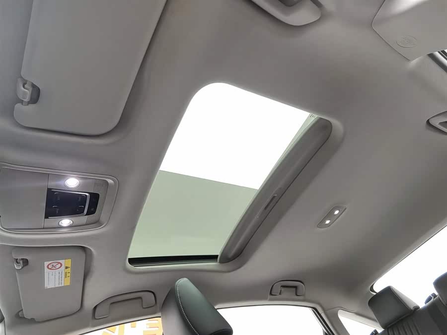 Toyota bZ3 2023 immagine di auto #15