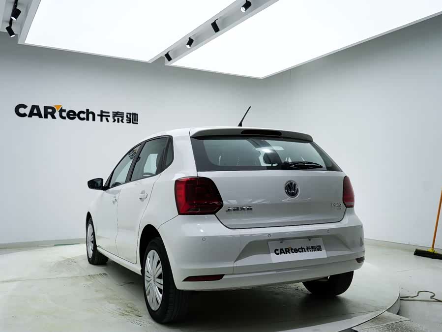 Volkswagen Polo 2016 car image #15