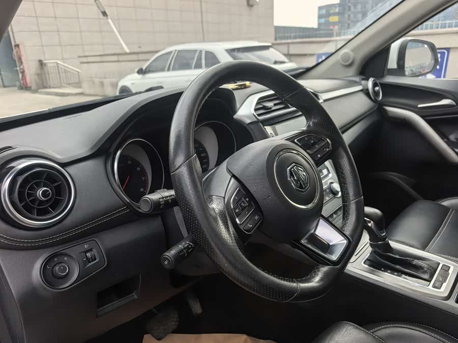 MG GS 2019 car image #15