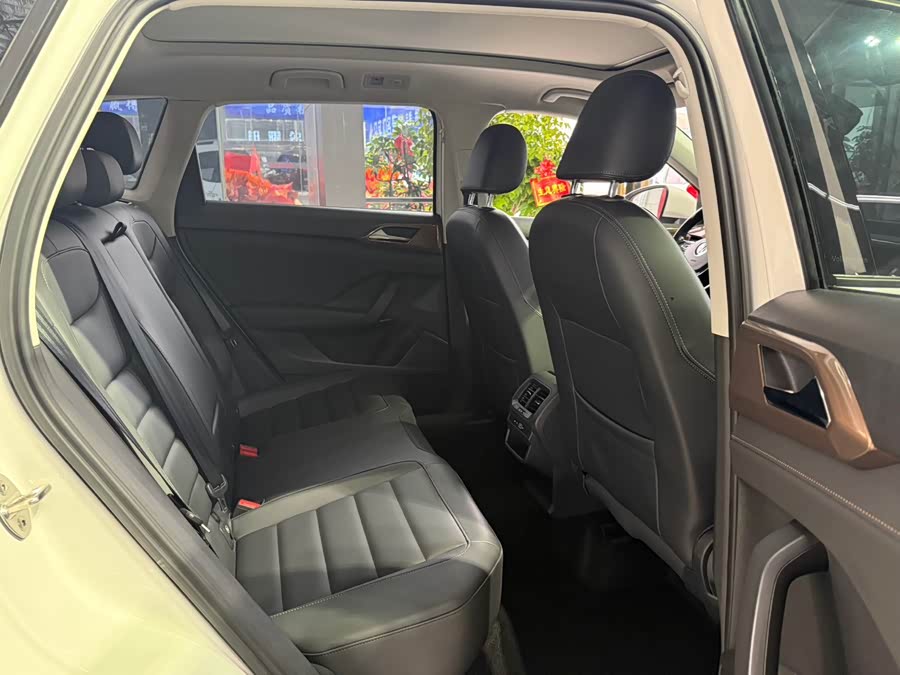 Volkswagen Tharu 2021 immagine di auto #15