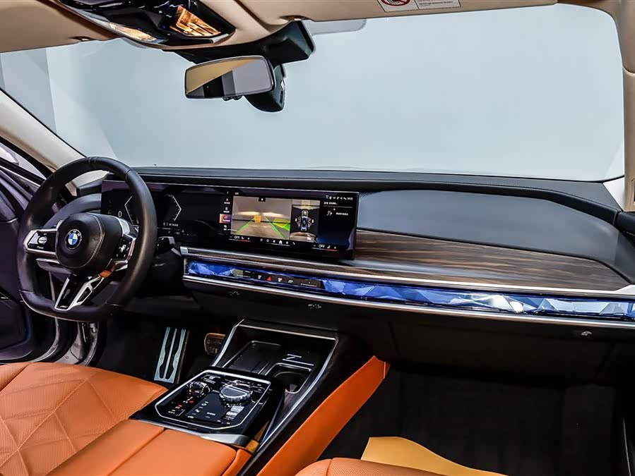 BMW 7 Series 2024 car image #15