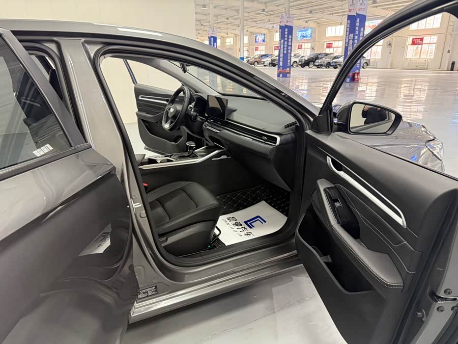 GEELY Emgrand 2024 car image #15