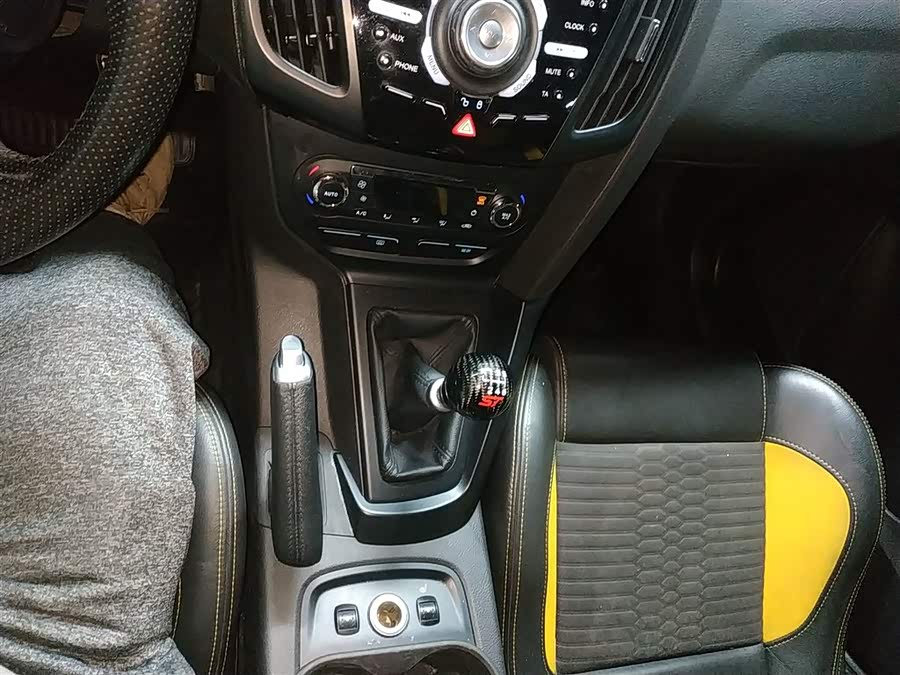 Ford Focus (Imported) 2015 #15 Ford Focus (Imported) 2015 imagen de coche #15