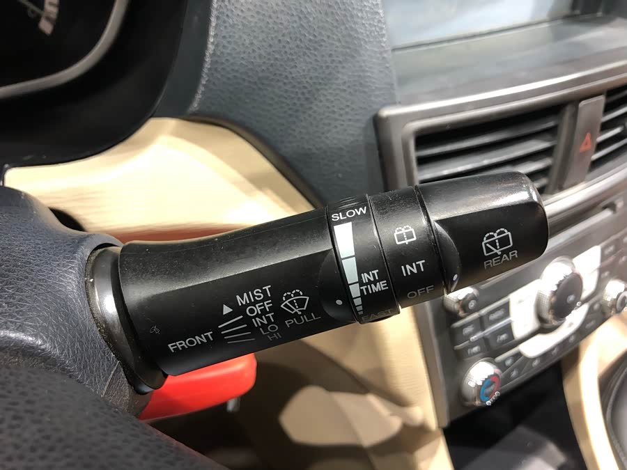 Soueast V6 Lingshi 2014 car image #15