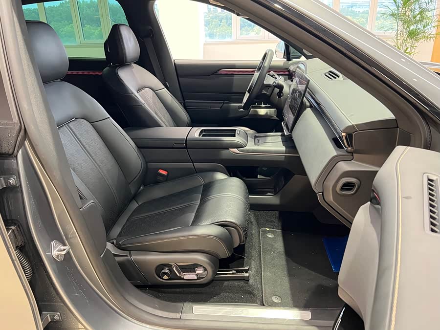 Zeekr 7X 2024 car image #15