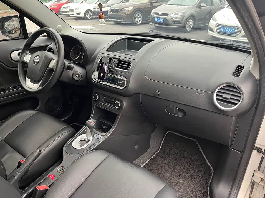 MG 3 2015 car image #15