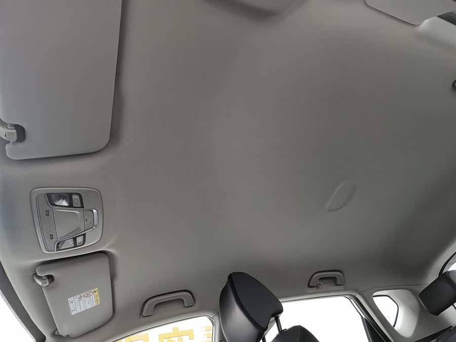GEELY Coolray 2025 car image #15