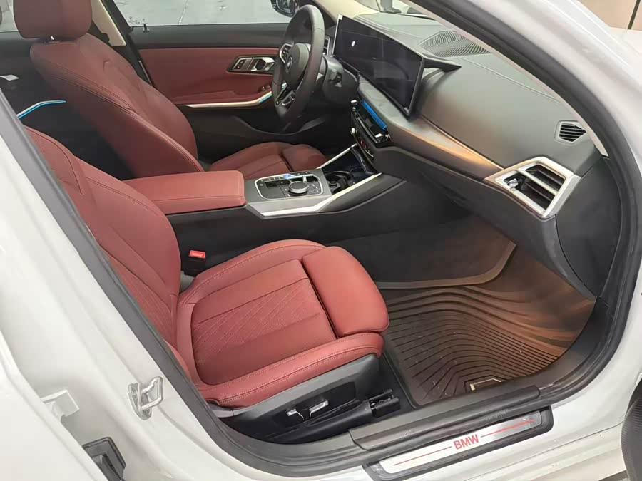BMW i3 2023 car image #15