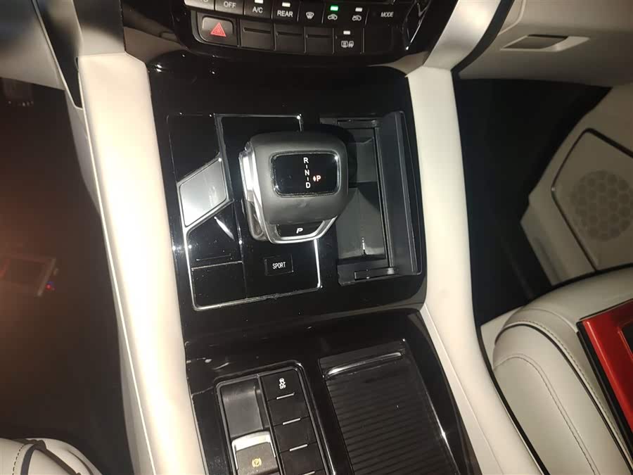 Forthing M7 2023 صورة سيارة #15