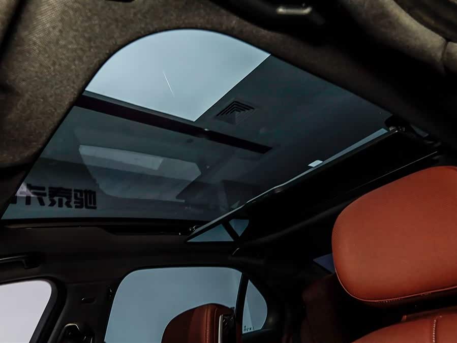 BMW i7 2024 car image #15