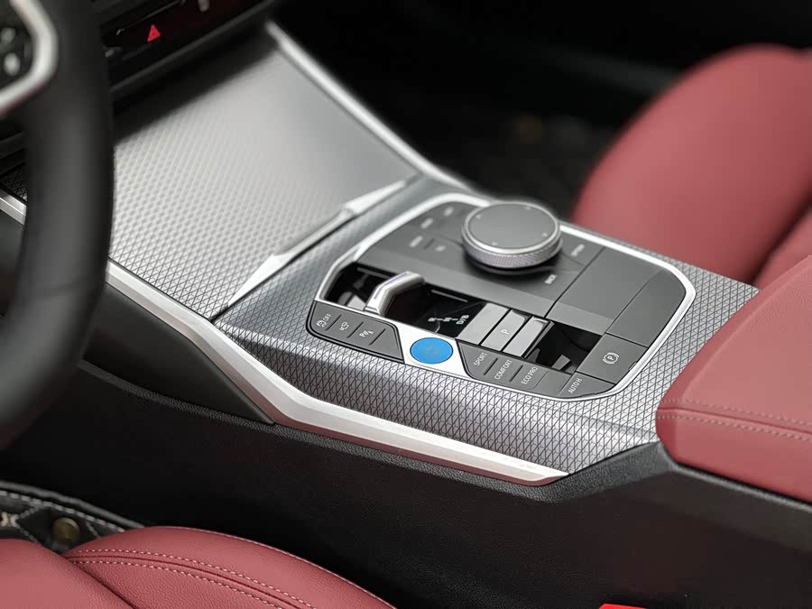 BMW i3 2025 immagine di auto #15