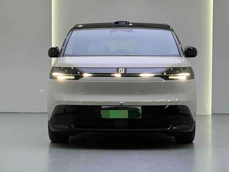 极氪 极氪MIX 2024 汽车图片 #15