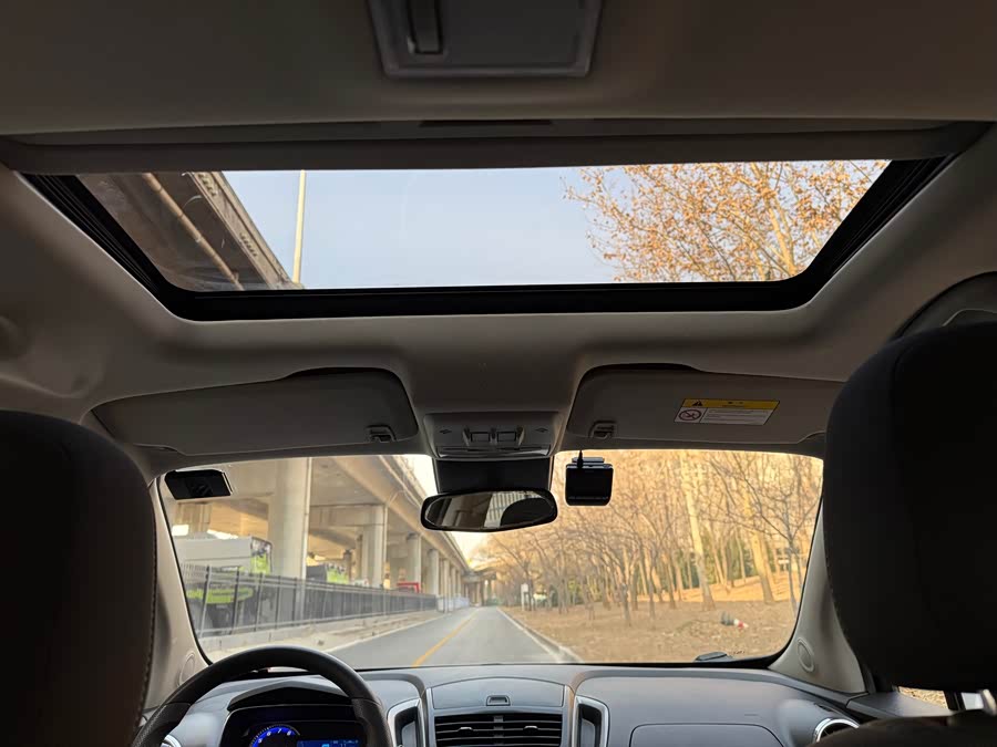 Chevrolet Tracker 2016 #15 Chevrolet Tracker 2016 car image #15