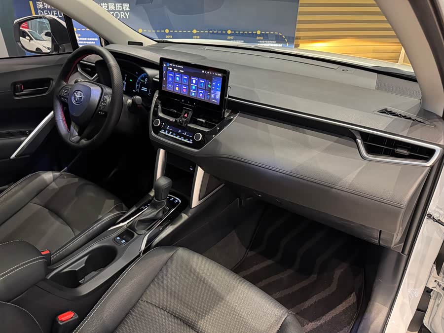 Toyota Corolla Cross 2024 immagine di auto #15